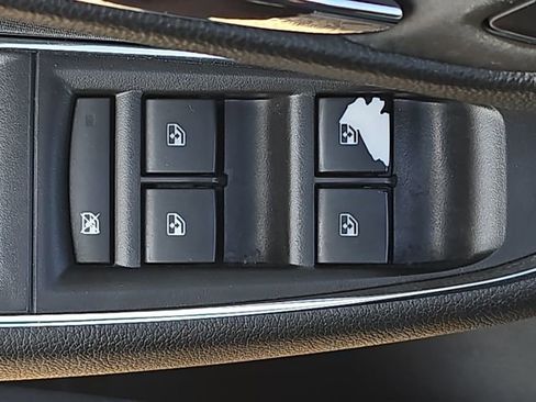 Used 2018 Chevrolet Cruze LS image 25