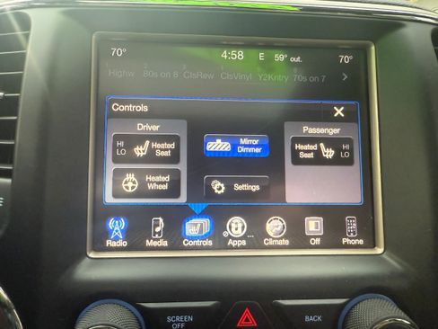 Used 2016 Jeep Grand Cherokee Laredo 75th Anniversary image 24