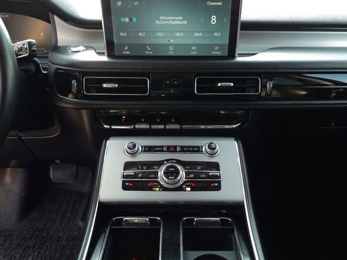 Used 2023 Lincoln Aviator AWD image 23