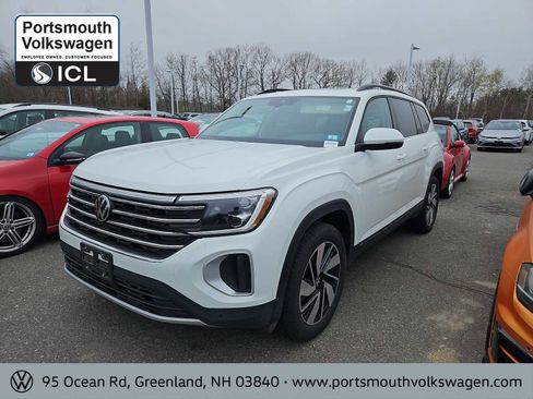 Used 2024 Volkswagen Atlas SE AWD/4WD image 1