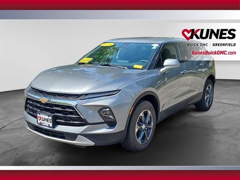 Used 2025 Chevrolet Blazer LT FWD image 5