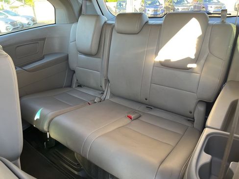 Used 2011 Honda Odyssey EX-L image 9