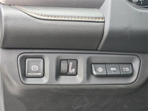 Used 2023 GMC Acadia AT4 w/ Technology Package image 19