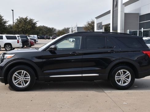 Used 2023 Ford Explorer XLT w/ Equipment Group 202A image 12