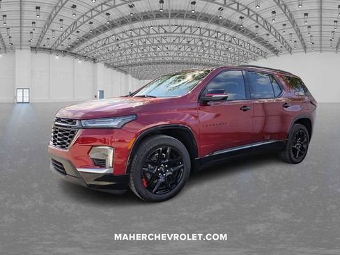 Used 2022 Chevrolet Traverse Premier w/ Redline Edition image 3