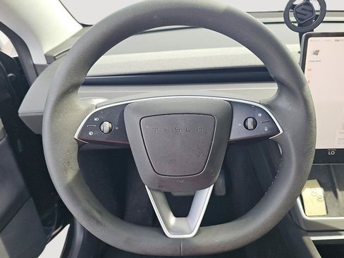Used 2026 Tesla Model Y 2WD image 13