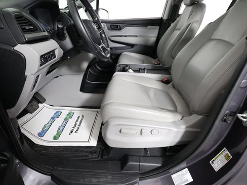 Used 2018 Honda Odyssey Touring image 14
