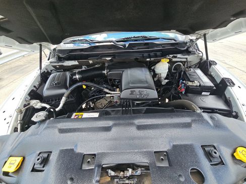 Used 2018 RAM 1500 Express RWD image 14