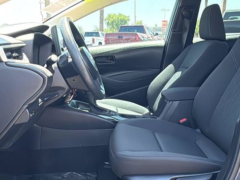 Used 2025 Toyota Corolla LE FWD image 26