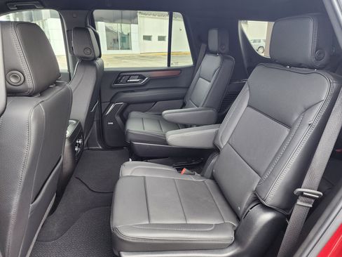 Certified 2025 GMC Yukon Denali image 10