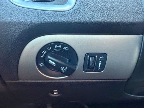 Used 2019 Dodge Durango SXT AWD/4WD image 16