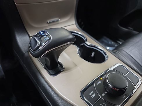 Used 2014 Jeep Grand Cherokee Limited AWD/4WD image 24