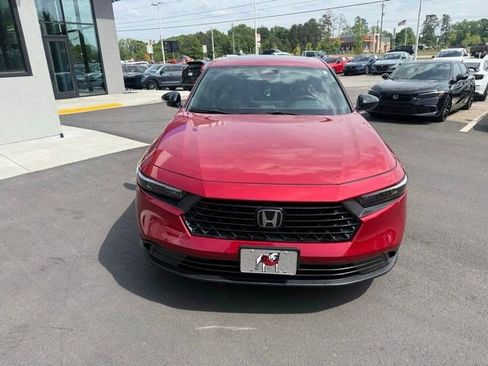 Used 2023 Honda Accord Sport image 2