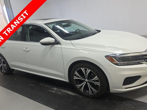 Used 2021 Volkswagen Passat 2.0T SE FWD image 3