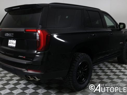 Used 2025 GMC Yukon AT4 Ultimate w/ LPO, Illumination Package AWD/4WD image 5