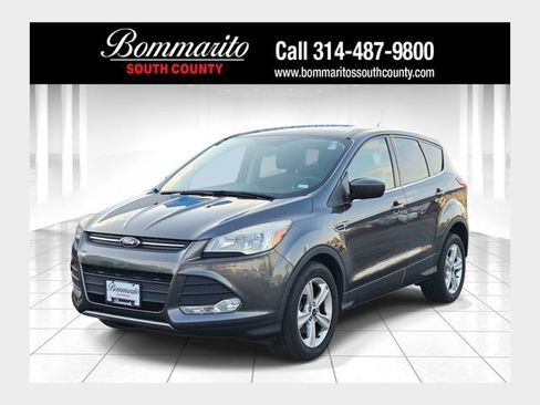Used 2015 Ford Escape SE FWD image 1