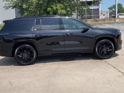 Used 2024 Chevrolet Traverse RS AWD/4WD image 9