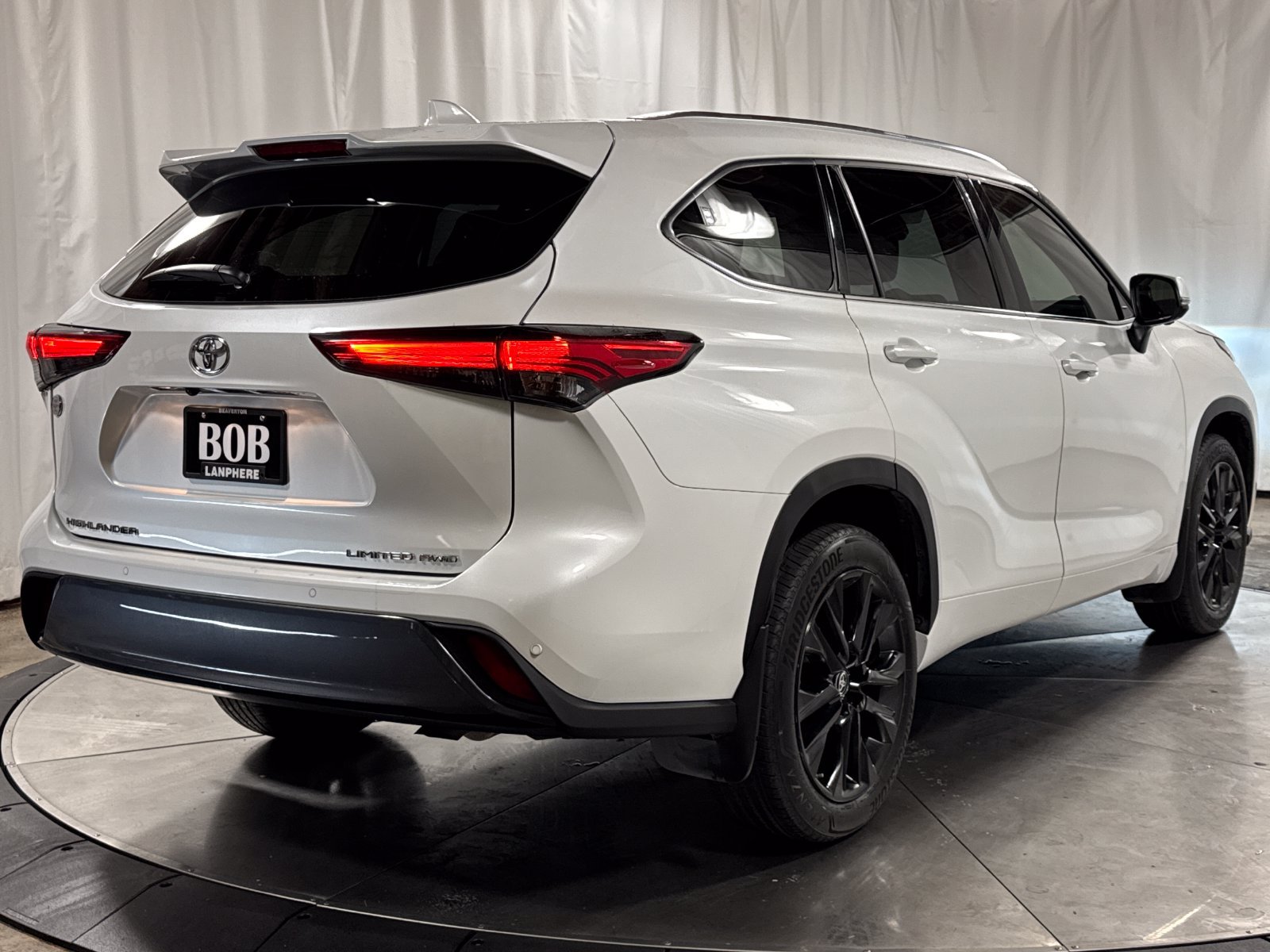 Used 2023 Toyota Highlander Limited AWD/4WD image 10