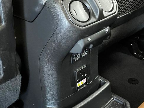 Used 2023 Jeep Wrangler Unlimited Rubicon 4xe w/ Cold Weather Group AWD/4WD image 17