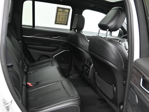 Used 2024 Jeep Grand Cherokee Limited 4xe AWD/4WD image 12