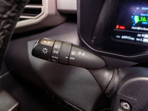 Used 2024 Toyota Tundra Limited AWD/4WD image 32