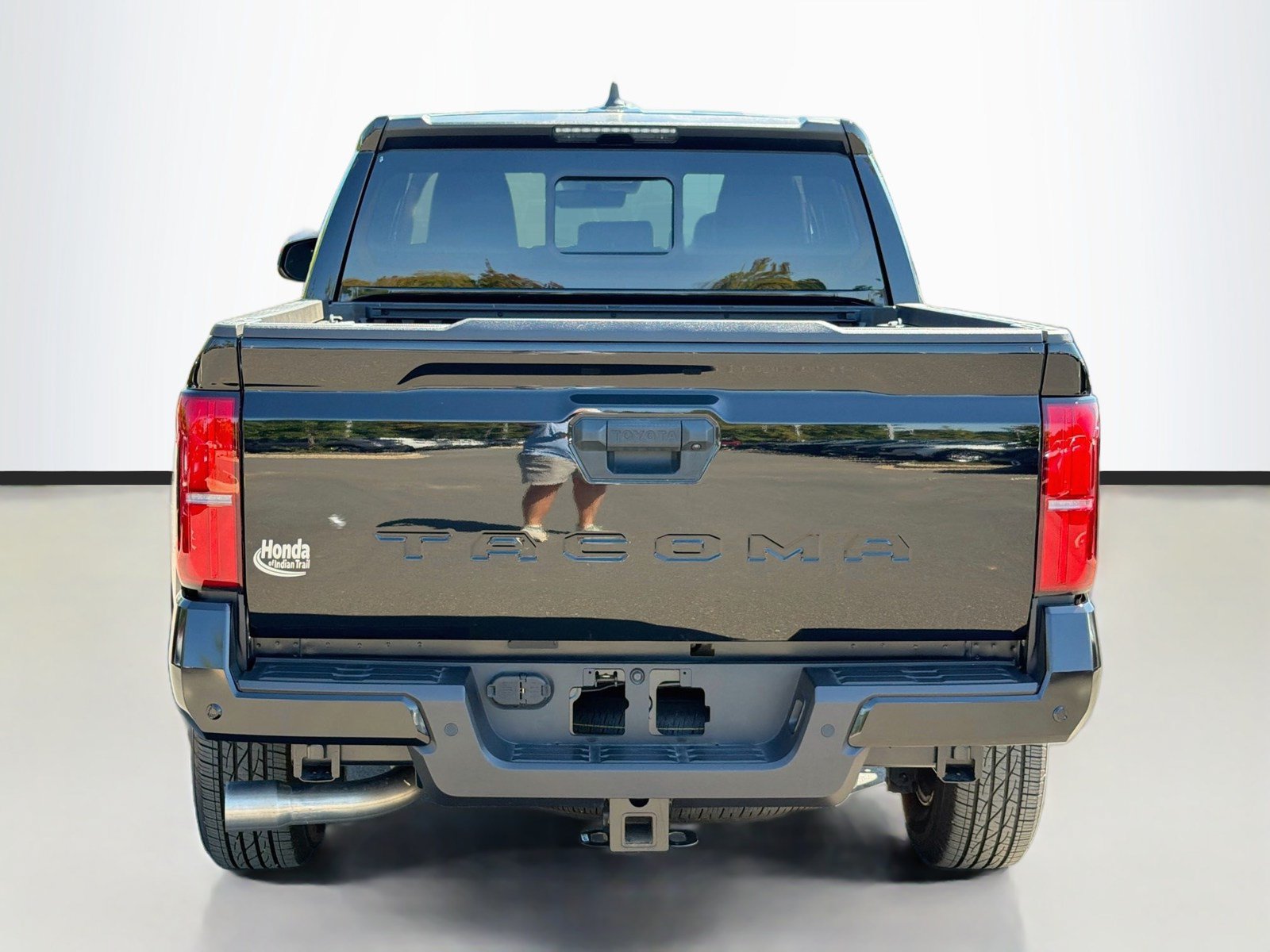 Used 2025 Toyota Tacoma SR5 RWD image 6