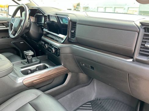 Certified 2022 Chevrolet Silverado 1500 RST w/ Convenience Package II image 24