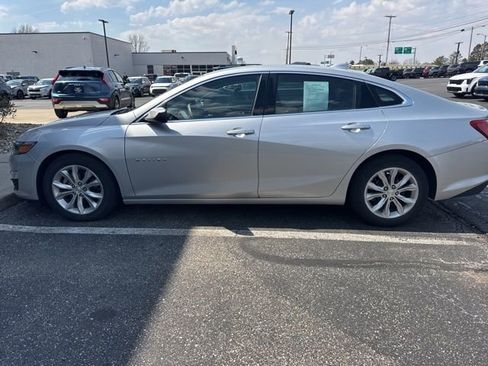 Used 2019 Chevrolet Malibu LT image 9