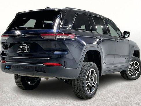 Used 2024 Jeep Grand Cherokee Trailhawk image 2