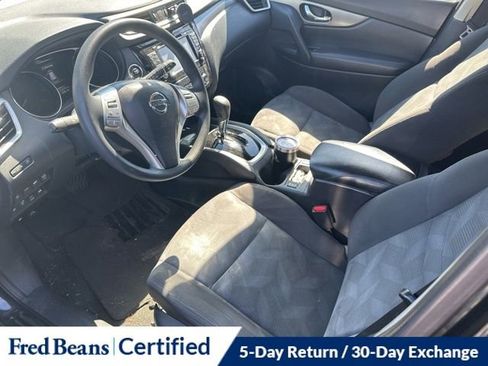 Used 2016 Nissan Rogue SV w/ SV Premium Package image 16