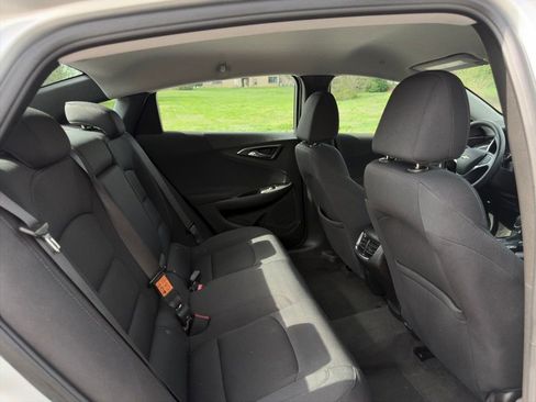 Used 2022 Chevrolet Malibu LT FWD image 27