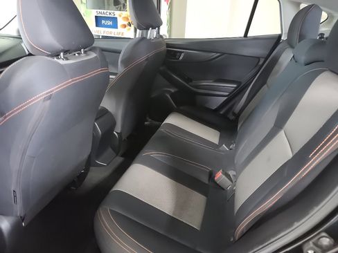 Used 2019 Subaru Crosstrek 2.0i Premium image 8