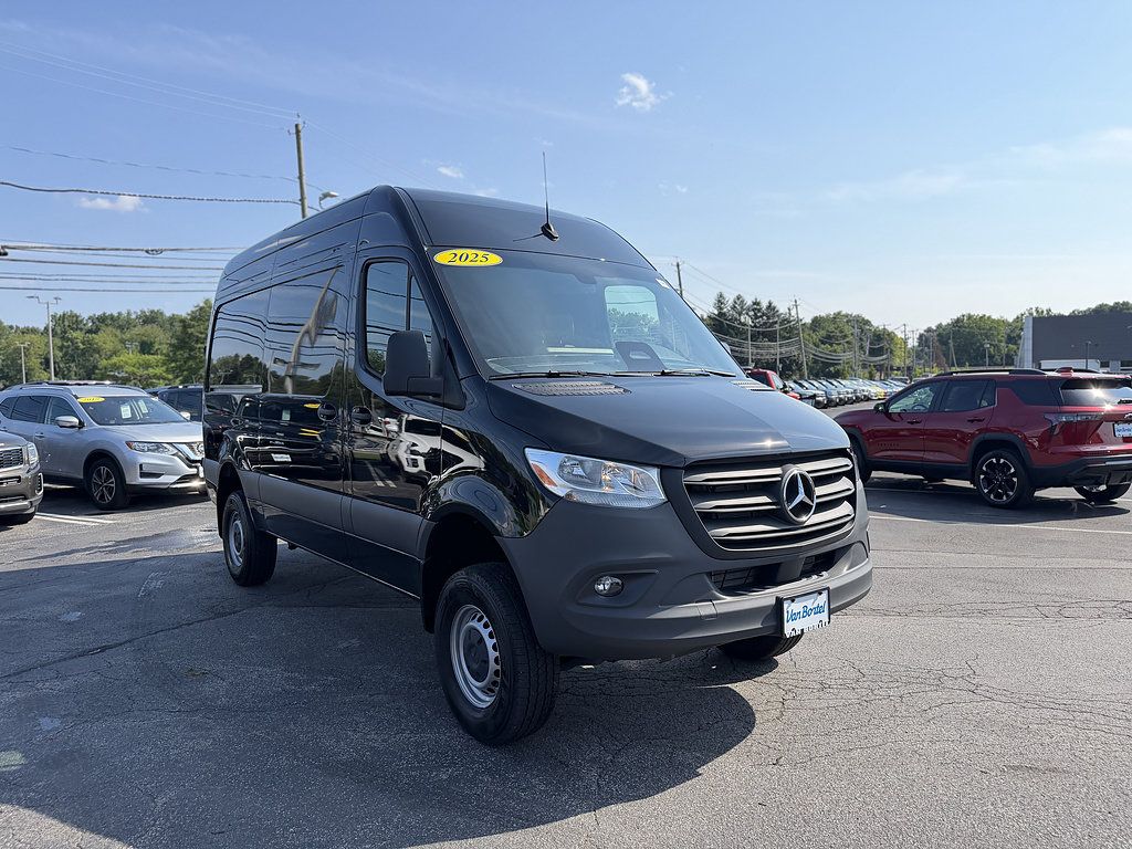 Used 2025 Mercedes-Benz Sprinter 2500 image 8