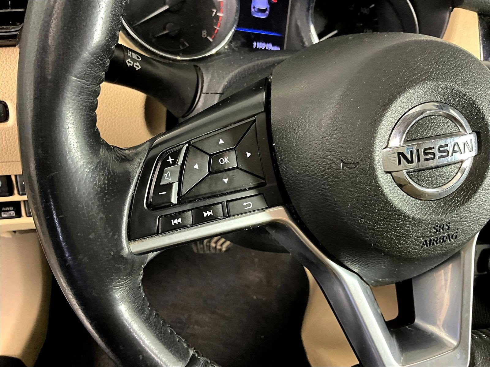 Used 2018 Nissan Rogue SL w/ Premium Package AWD/4WD image 10