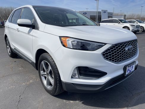 Used 2024 Ford Edge SEL w/ Convenience Package image 7