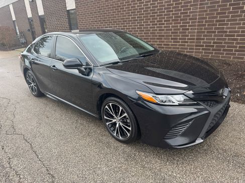 Used 2020 Toyota Camry SE image 24