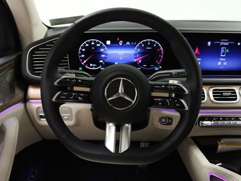 New 2026 Mercedes-Benz GLS 450 4MATIC image 9