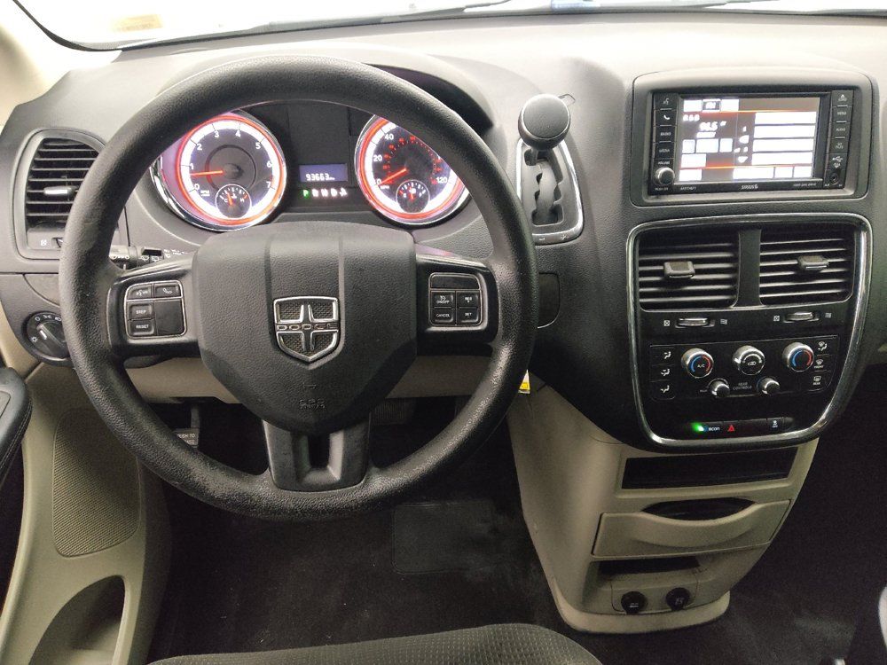 Used 2019 Dodge Grand Caravan SE w/ UConnect Hands-Free Group FWD image 22