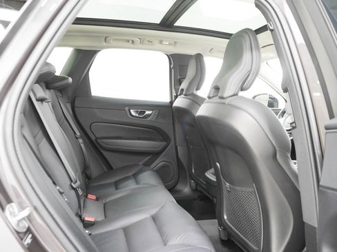 Used 2025 Volvo XC60 B5 Plus AWD/4WD image 14