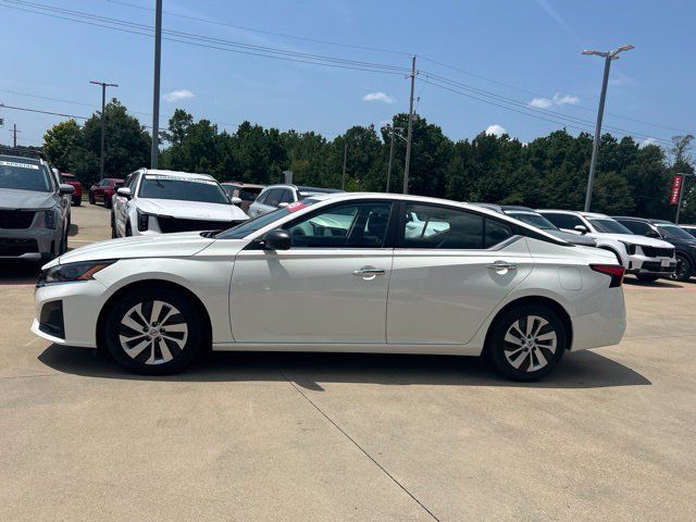 Used 2025 Nissan Altima 2.5 S FWD image 5