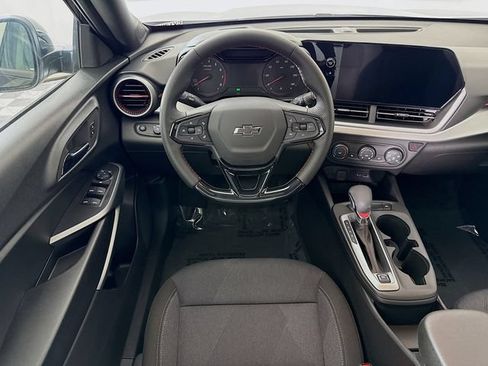 New 2026 Chevrolet Trax RS w/ Sunroof Package FWD image 24