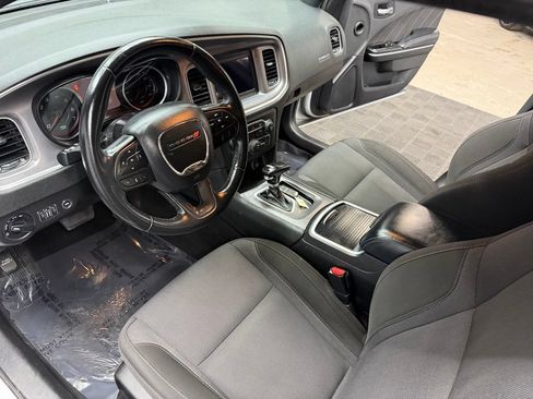Used 2022 Dodge Charger SXT RWD image 32