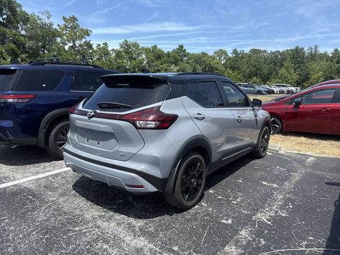 Certified 2023 Nissan Kicks SR FWD image 6