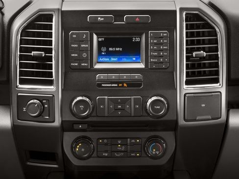 Used 2017 Ford F150 XLT w/ Equipment Group 302A Luxury RWD image 10