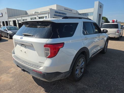 Used 2023 Ford Explorer XLT w/ Equipment Group 202A AWD/4WD image 6