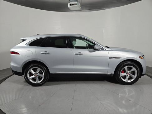 Used 2023 Jaguar F-PACE S AWD/4WD image 3