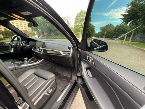 Used 2019 BMW X5 xDrive40i w/ Convenience Package AWD/4WD image 17