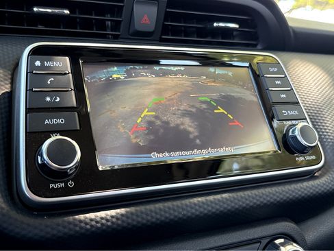 Used 2025 Nissan Kicks Play S image 6