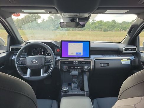 New 2025 Toyota Tacoma TRD Off-Road image 10