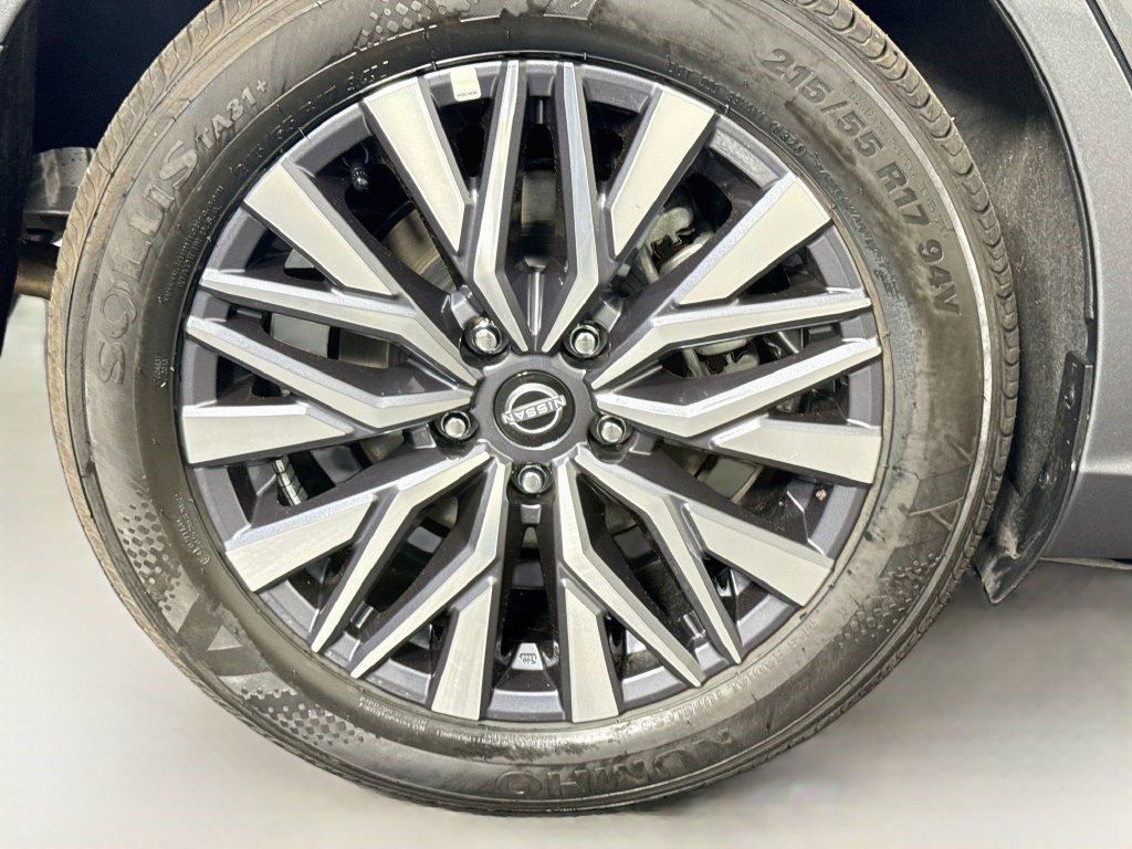 Used 2026 Nissan Altima 2.5 SV FWD image 32
